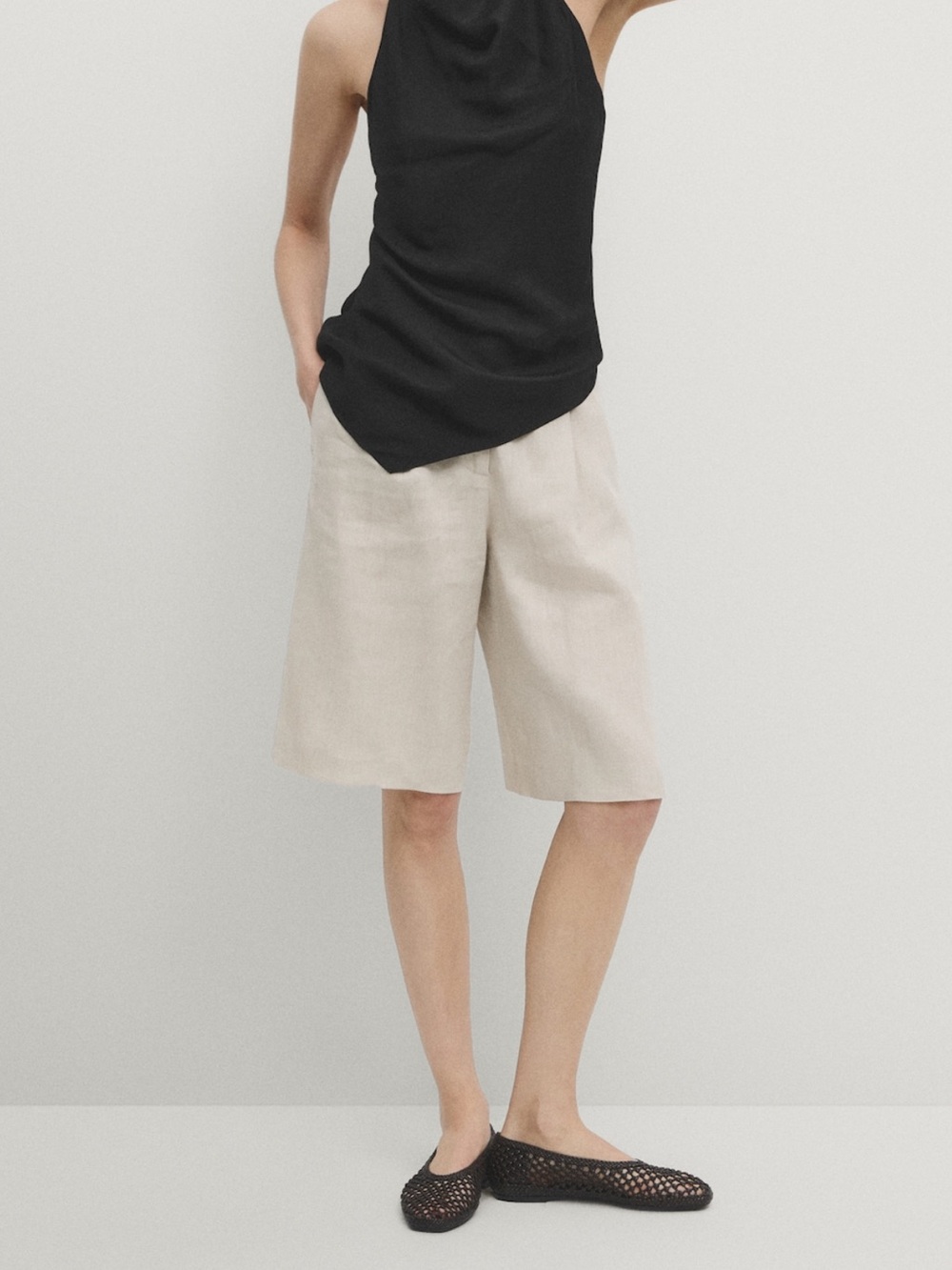 Brand New Massimo Dutti  Bermuda Shorts / Size 6